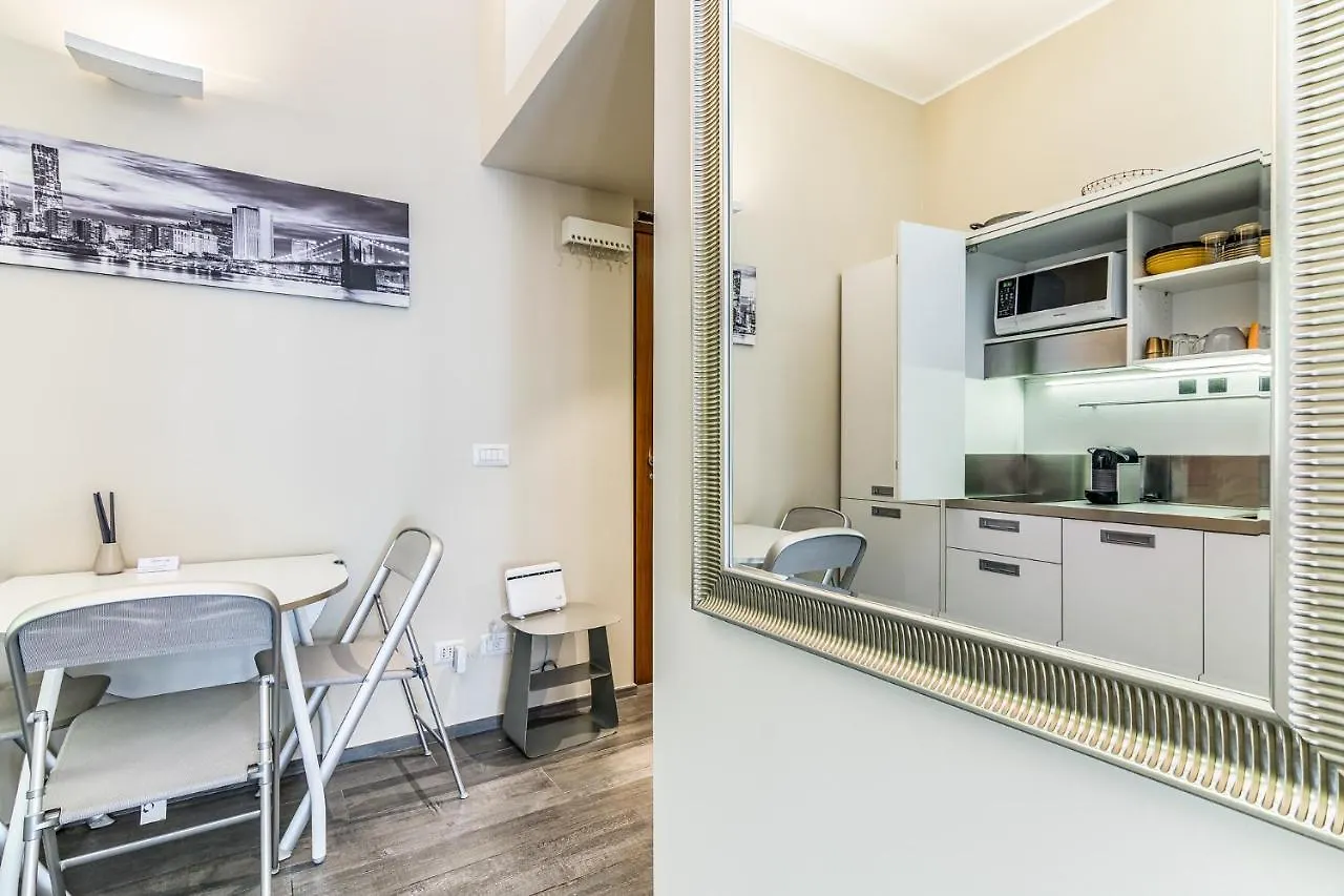 Mora Apartment Милан
